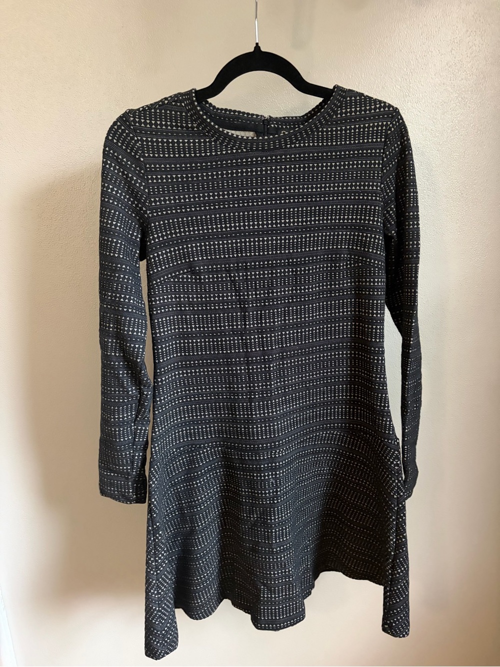 Dalia Black Patterned Long-Sleeve Midi Dress